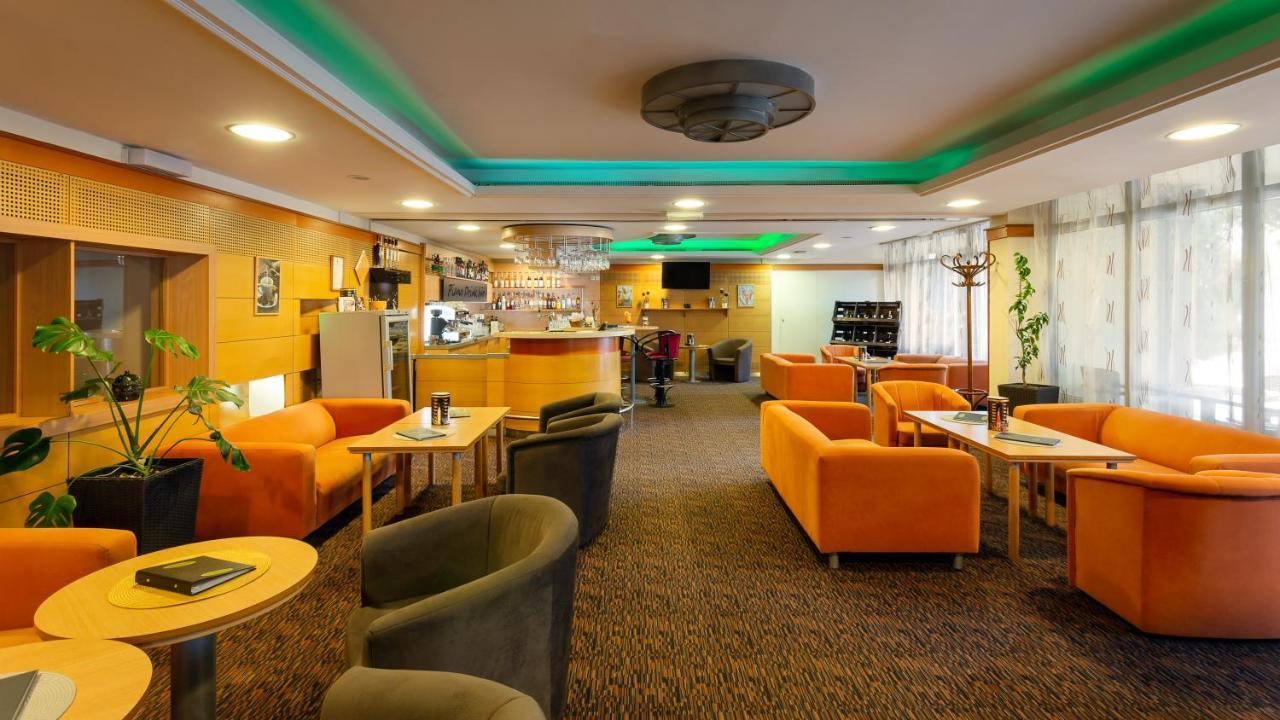 Hotel Eger & Park Екстериор снимка