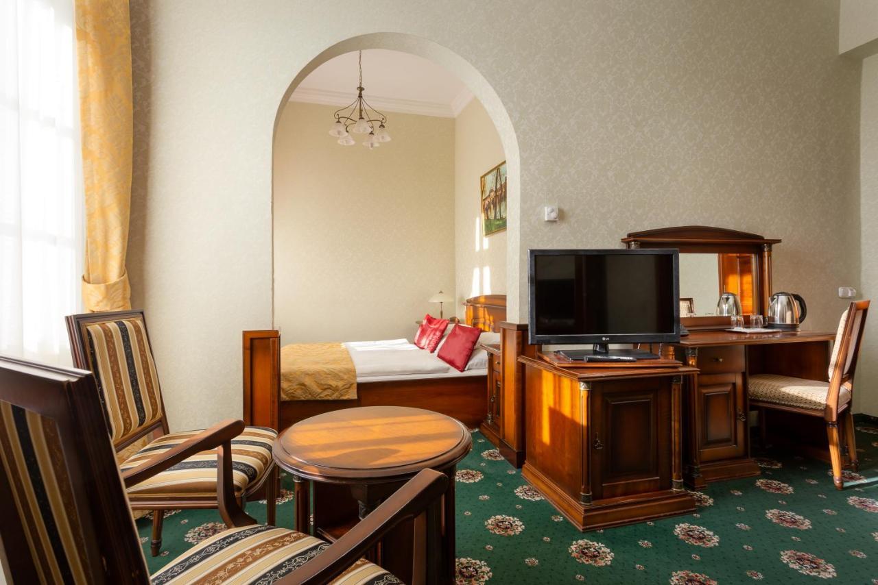 Hotel Eger & Park Екстериор снимка