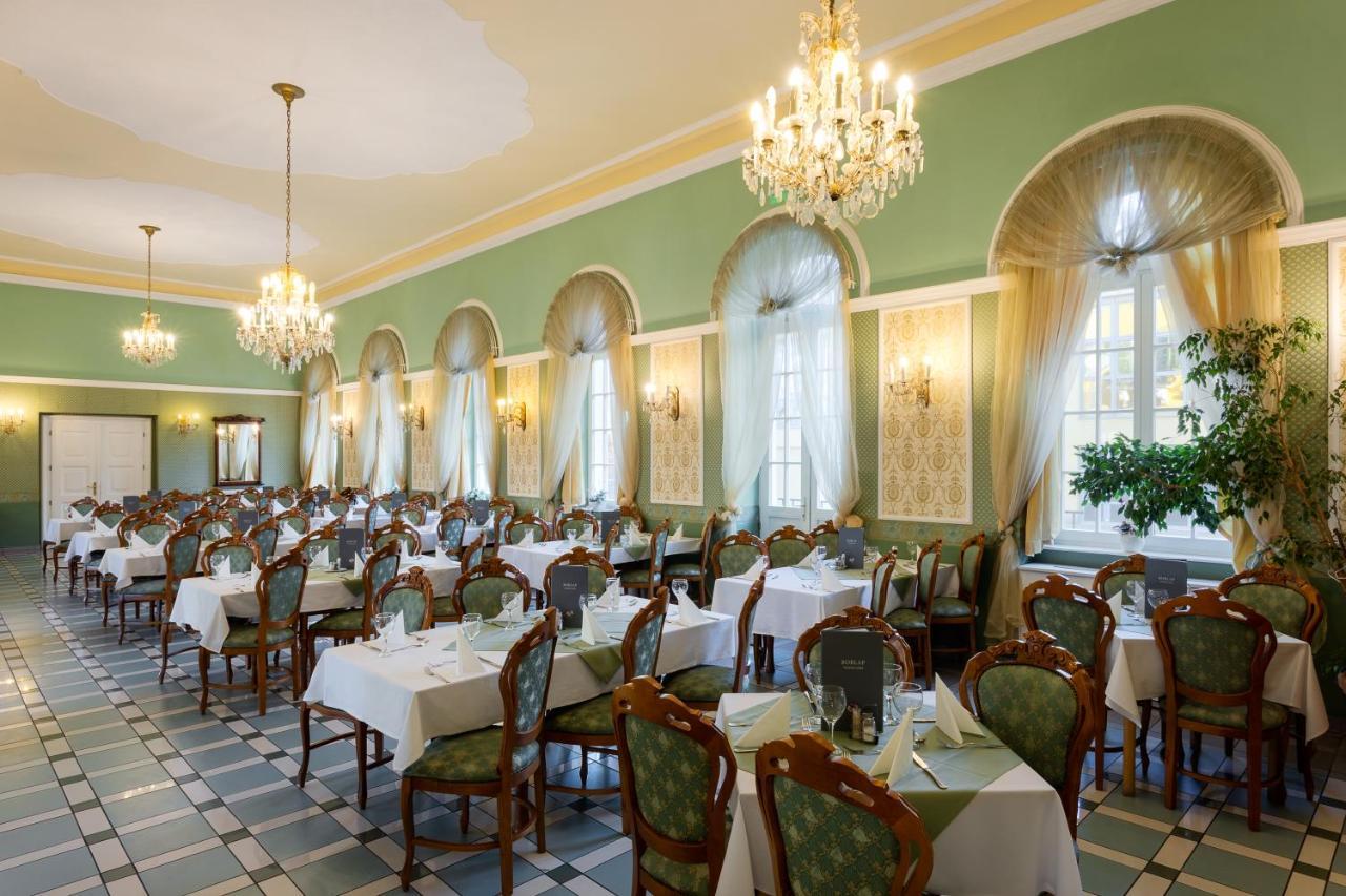 Hotel Eger & Park Екстериор снимка