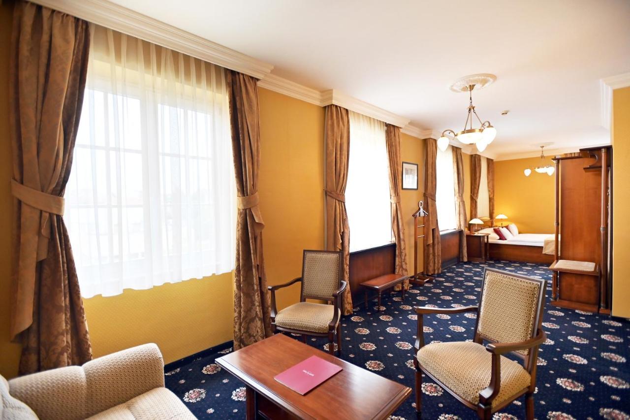 Hotel Eger & Park Екстериор снимка