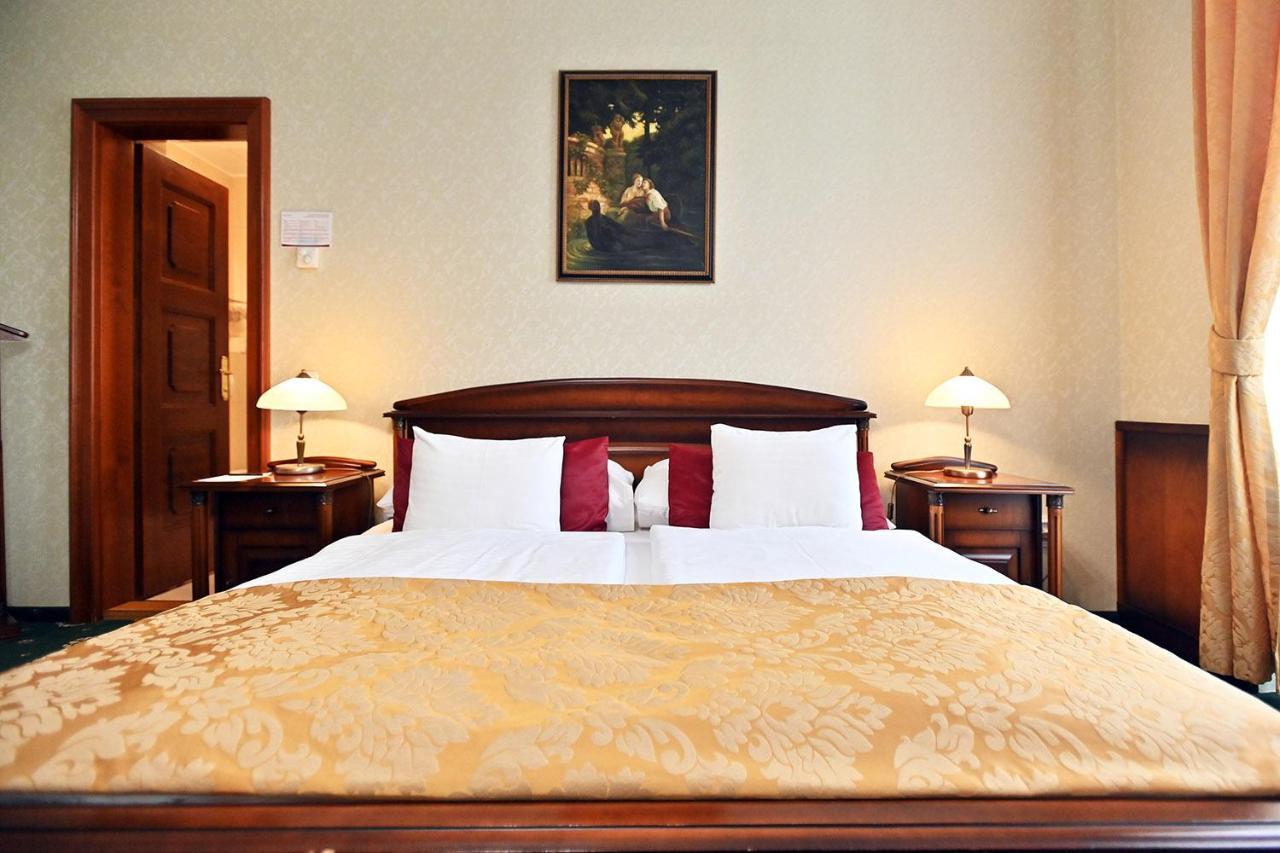 Hotel Eger & Park Екстериор снимка